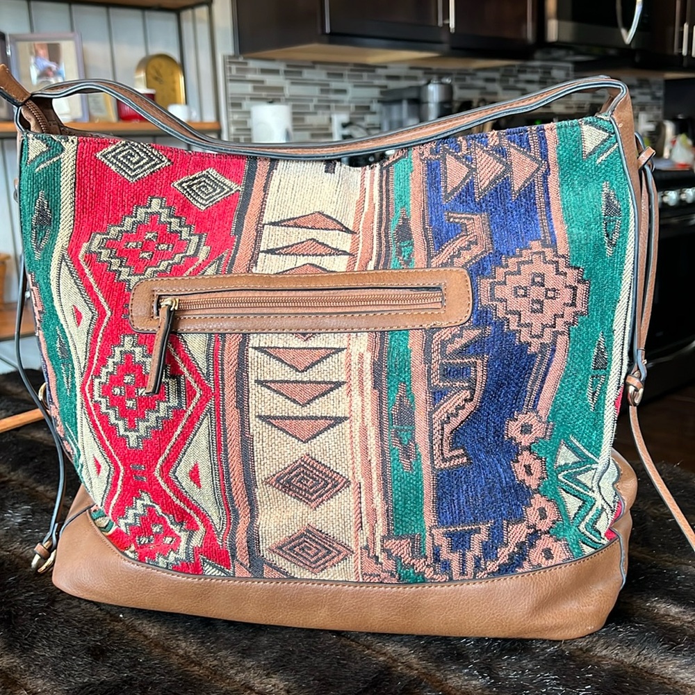 Tapestry tote bag